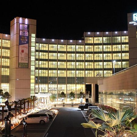 Hotel Riviera גאוז'ה מראה חיצוני תמונה