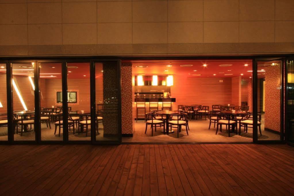 Hotel Riviera גאוז'ה מראה חיצוני תמונה