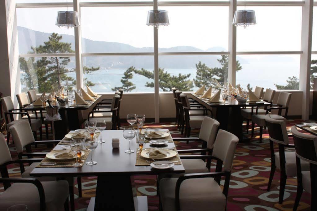 Hotel Riviera גאוז'ה מראה חיצוני תמונה